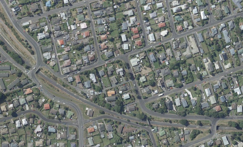 10 Runciman Street, Abbotsford, Dunedin - Carousel 1