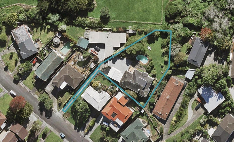 49 Bel Air Drive, Hillsborough, Auckland - Carousel 1
