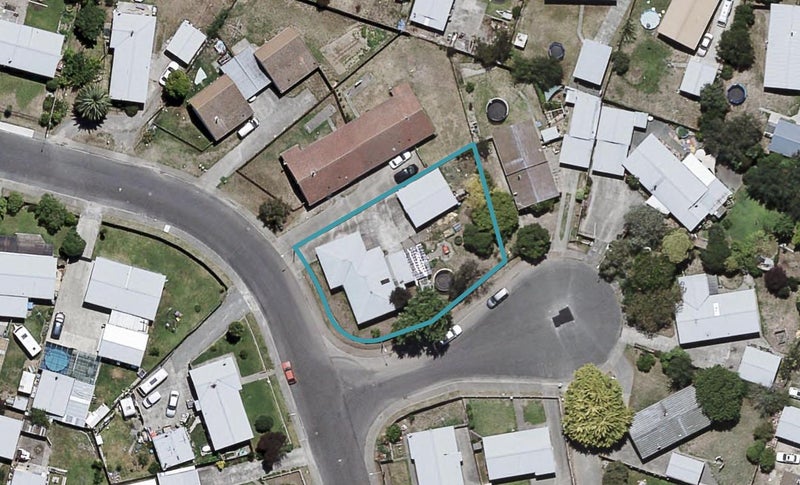 10 Peary Crescent, Flaxmere, Hastings - Carousel 1