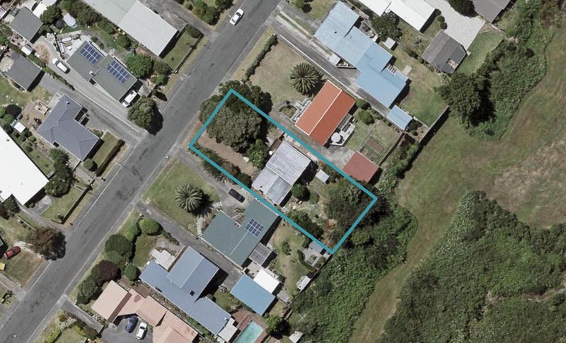 17 Teoti Street, Paraparaumu Beach, Paraparaumu - Carousel 1