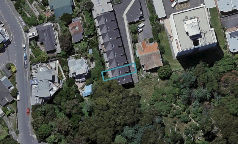 9/18 Oriental Terrace, Oriental Bay, Wellington - Carousel 1