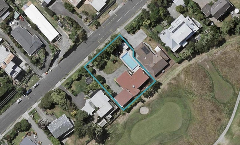 56 Golf Road, Paraparaumu Beach, Paraparaumu - Carousel 1