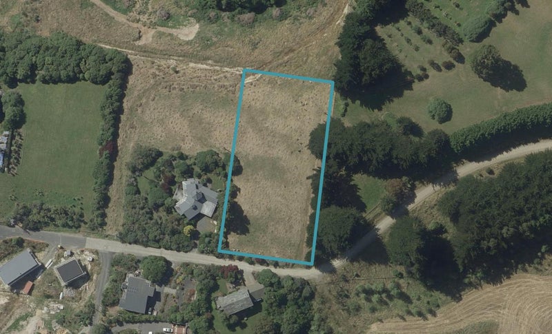47 Raynbird Street, Company Bay, Dunedin - Carousel 1