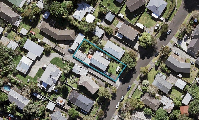 7 Calvin Place, Avondale, Auckland - Carousel 1