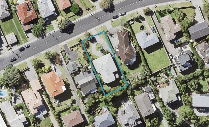 38 Knights Road, Rothesay Bay, Auckland - Carousel 1