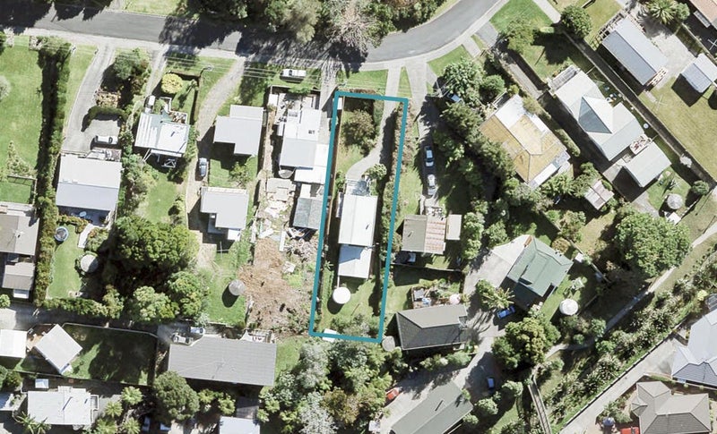 15 Rata Road, Stanmore Bay, Whangaparaoa - Carousel 1