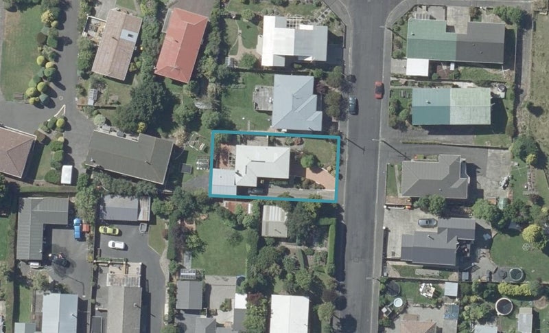 10 Christie Street, Abbotsford, Dunedin - Carousel 1