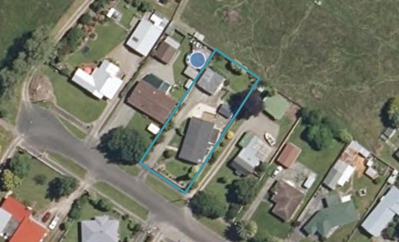 46 Tararua Street, Pahiatua - Carousel 1
