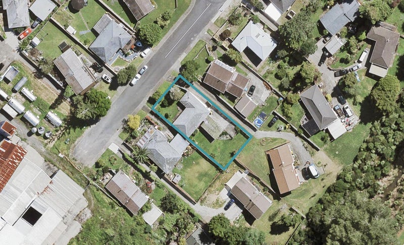 48 Chislehurst Street, Henderson, Auckland - Carousel 1