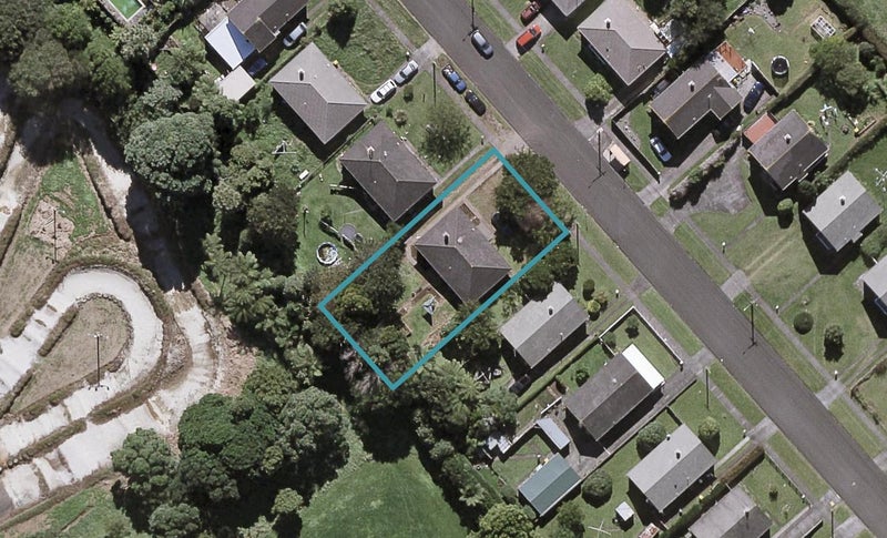 75 Cook Street, Marfell, New Plymouth - Carousel 1