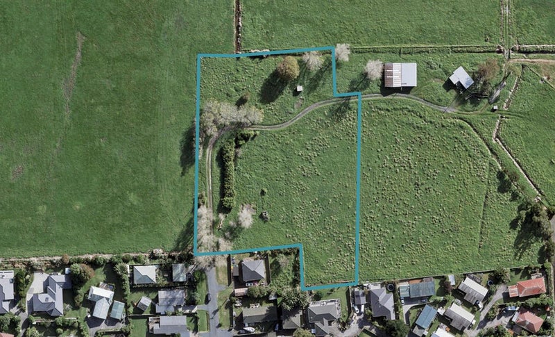 10 Mary Keane Lane, Parakai, Helensville - Carousel 1