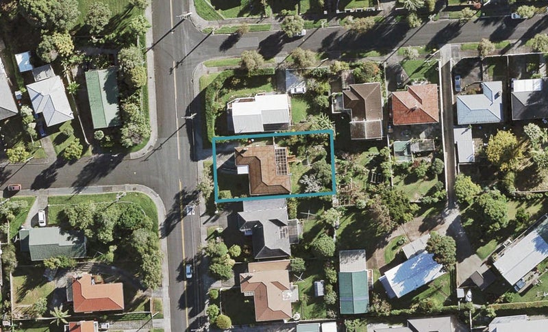 60 Whitney Street, New Windsor, Auckland - Carousel 1