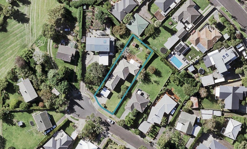 9 Bromley Place, Glen Innes, Auckland - Carousel 1