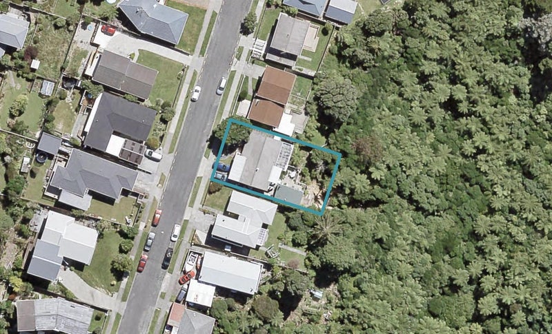 42 Taieri Crescent, Kelson, Lower Hutt - Carousel 1