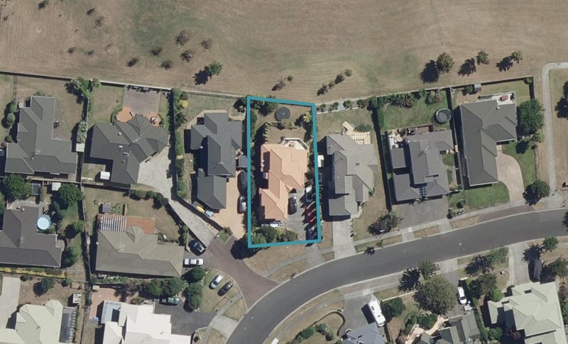 32 Greenfield Drive, Western Heights, Hamilton - Carousel 1