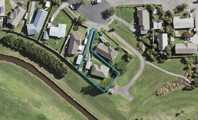 29 Horlicks Place, Randwick Park, Auckland - Carousel 1