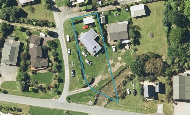 2 Lady Cobham Grove, Anakiwa, Linkwater - Carousel 1