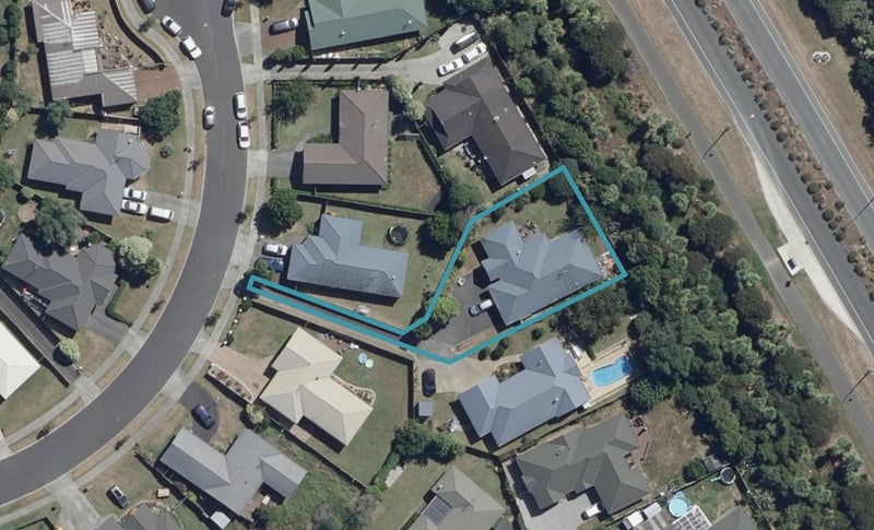 12 Gambia Grove, Flagstaff, Hamilton - Carousel 1