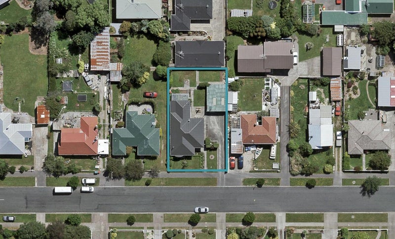 18 Nichol Street, Heidelberg, Invercargill - Carousel 1