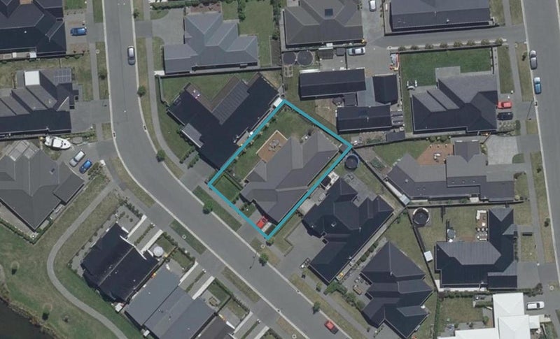 18 Te Whenu Crescent, Marshland, Christchurch - Carousel 1