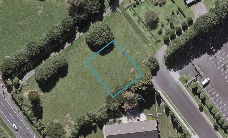 21 Portland Drive, Mangorei, New Plymouth - Carousel 1