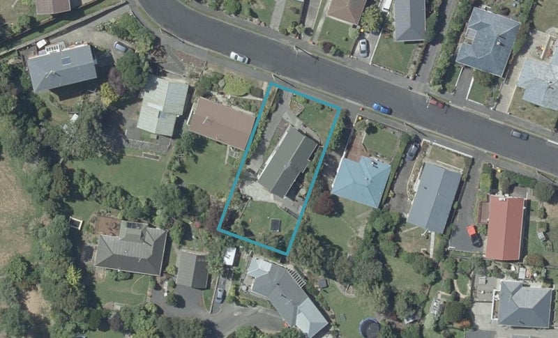 13 Bell Crescent, Concord, Dunedin - Carousel 1