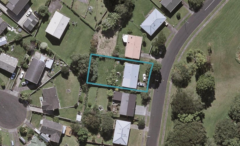 112 Pembroke Street, Westown, New Plymouth - Carousel 1
