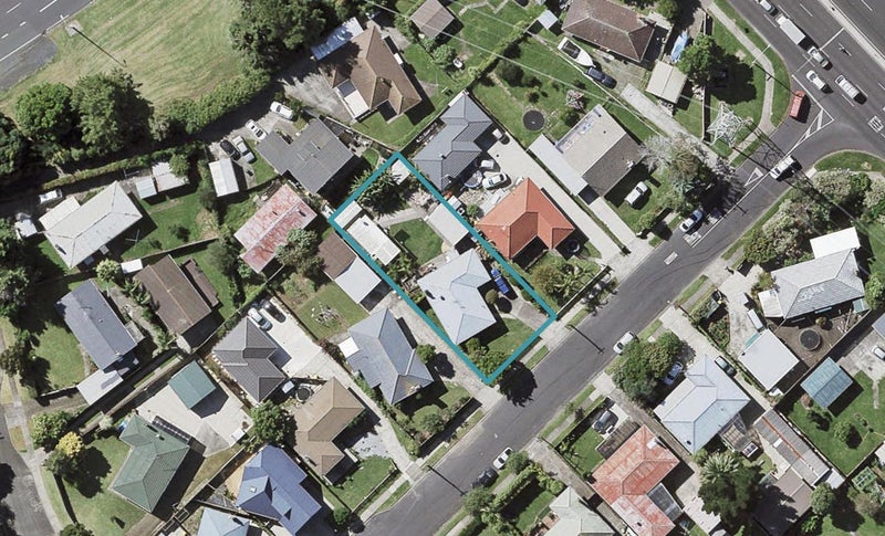 7 Tiraumea Drive, Pakuranga, Auckland - Carousel 1