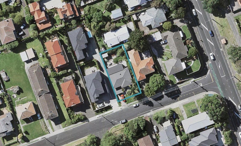 2A Ngataringa Road, Devonport, Auckland - Carousel 1