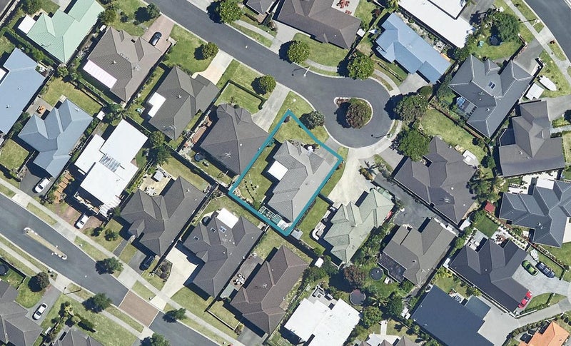 18 Golden Courie Close, Papamoa Beach, Papamoa - Carousel 1