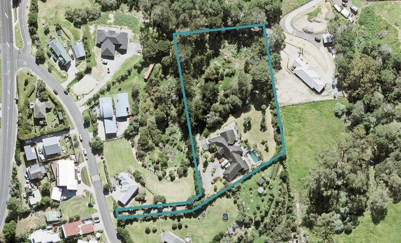 4A Roberts Road, Matakatia, Whangaparaoa - Carousel 1