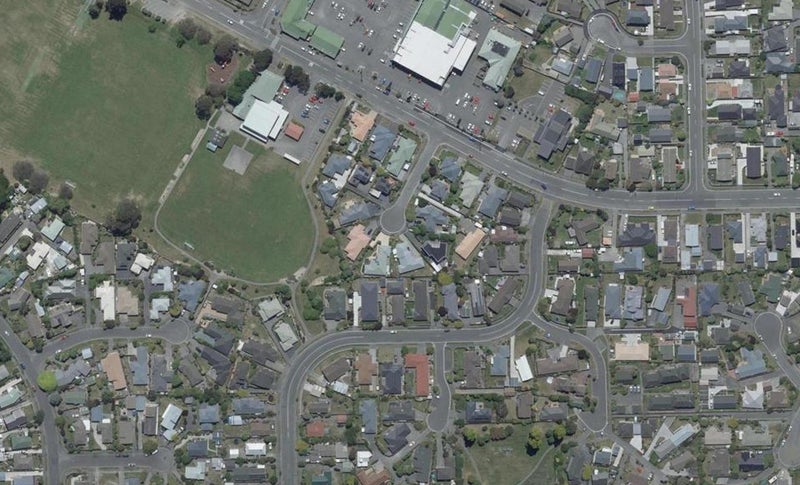 9 Parkwood Place, Parklands, Christchurch - Carousel 1