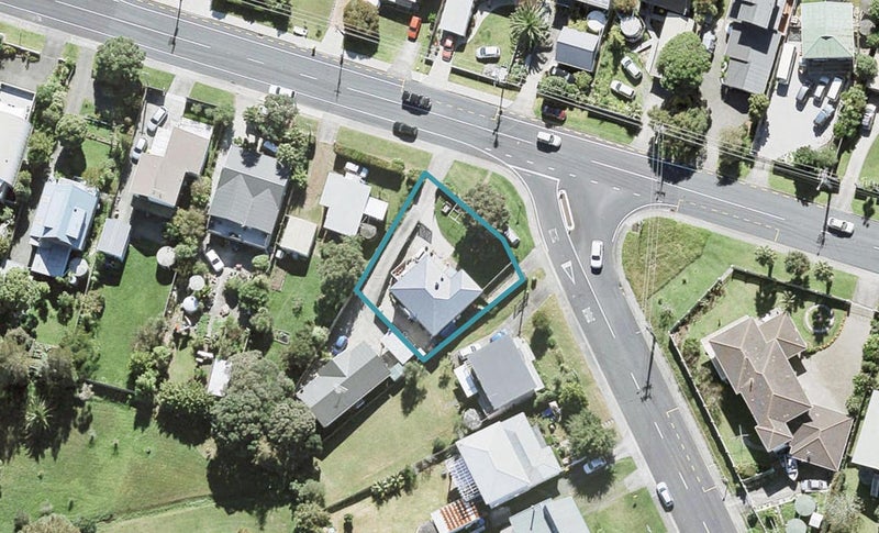 1401 Whangaparaoa Road, Army Bay, Whangaparaoa - Carousel 1
