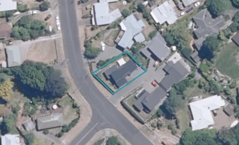 1/10 Chesham Avenue, Waipahihi, Taupo - Carousel 1