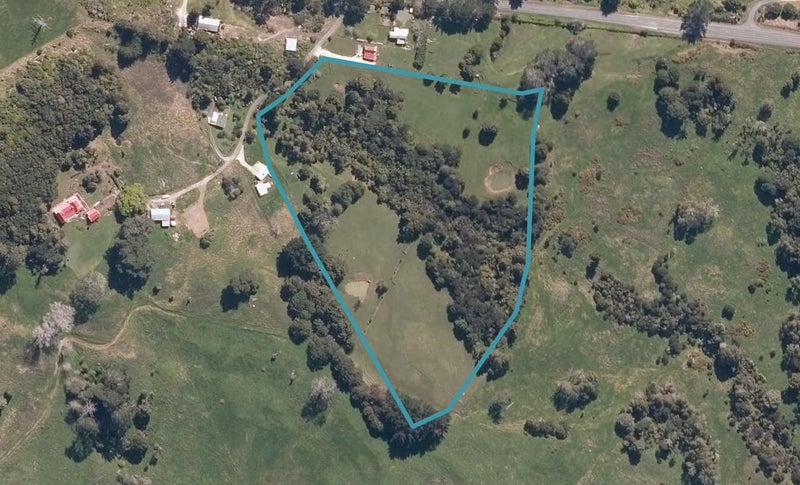 49 The Pines Road, Paparoa - Carousel 1