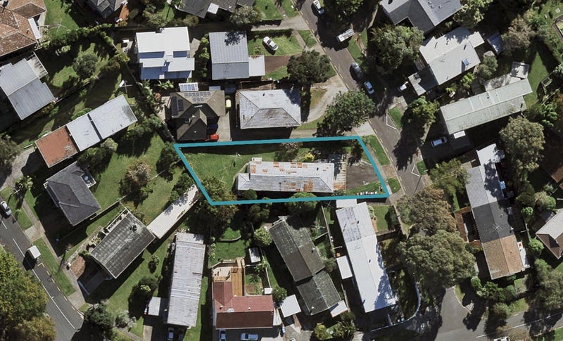 1/4 Hubert Henderson Place, Remuera, Auckland - Carousel 1