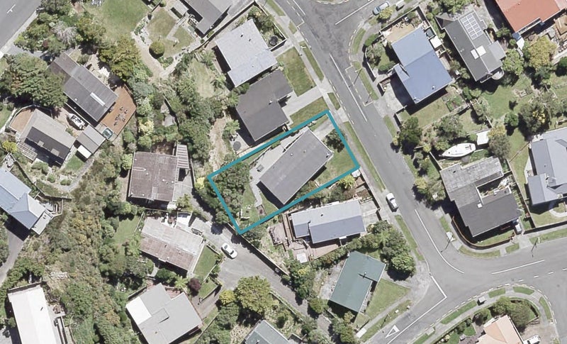 5 Protea Street, Maungaraki, Lower Hutt - Carousel 1