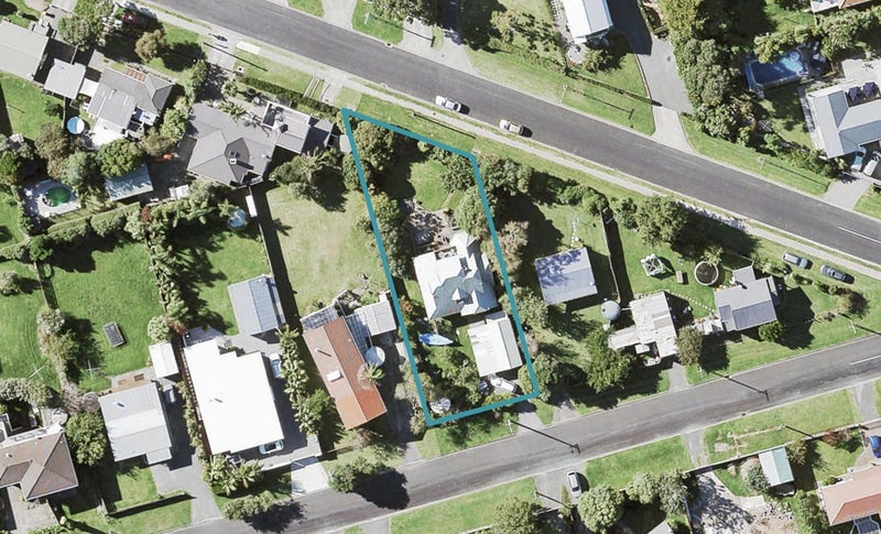 2A HAWKE CRES, Beachlands, Auckland - Carousel 1