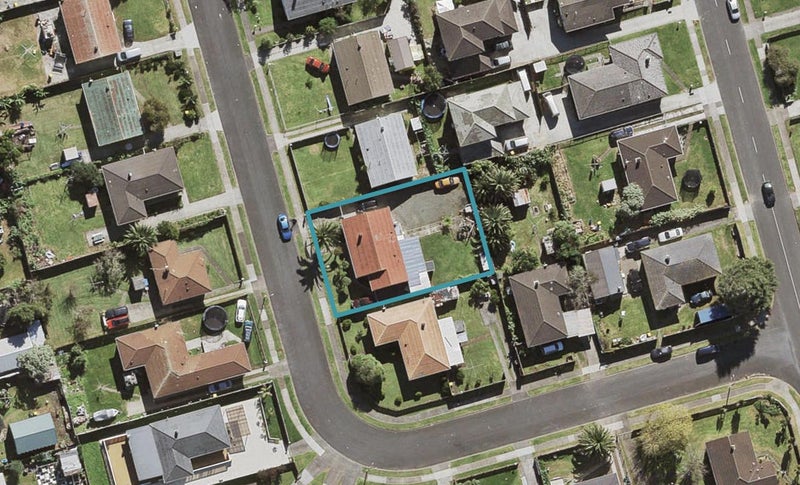 16 Corsair Crescent, Mangere, Auckland - Carousel 1