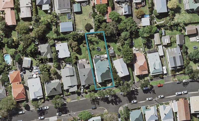 10 Hastings Parade, Devonport, Auckland - Carousel 1