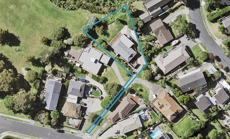 15 Charles Dickens Drive, Mellons Bay, Auckland - Carousel 1