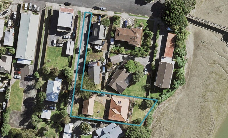21 Beihlers Road, Weymouth, Auckland - Carousel 1
