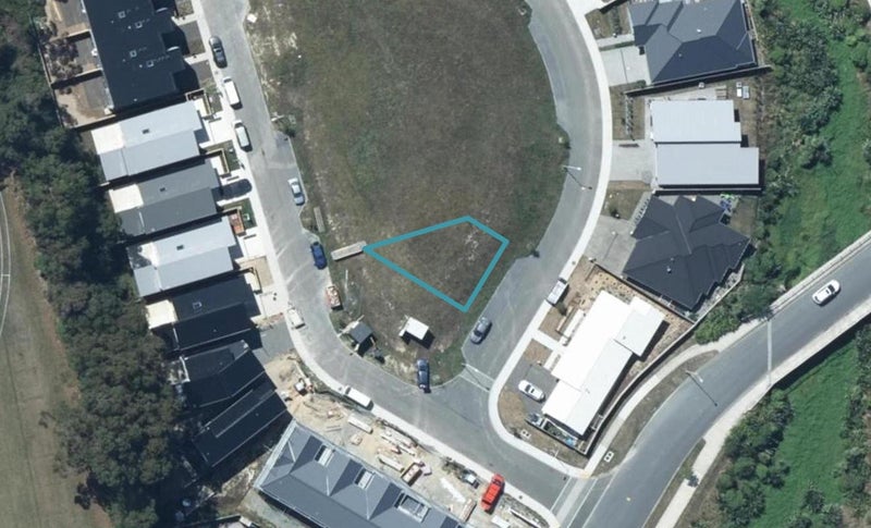 24 Breakwater Way, Whitby, Porirua - Carousel 1