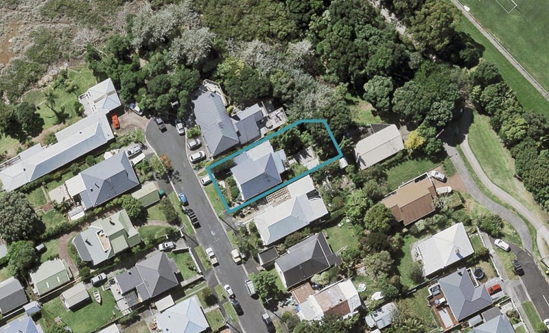 10 Bulwer Street, Devonport, Auckland - Carousel 1