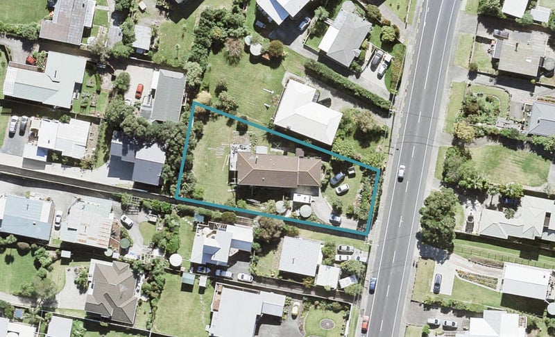 1026 Whangaparaoa Road, Matakatia, Whangaparaoa - Carousel 1
