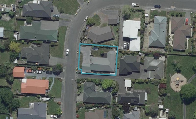47 Regency Crescent, Redwood, Christchurch - Carousel 1
