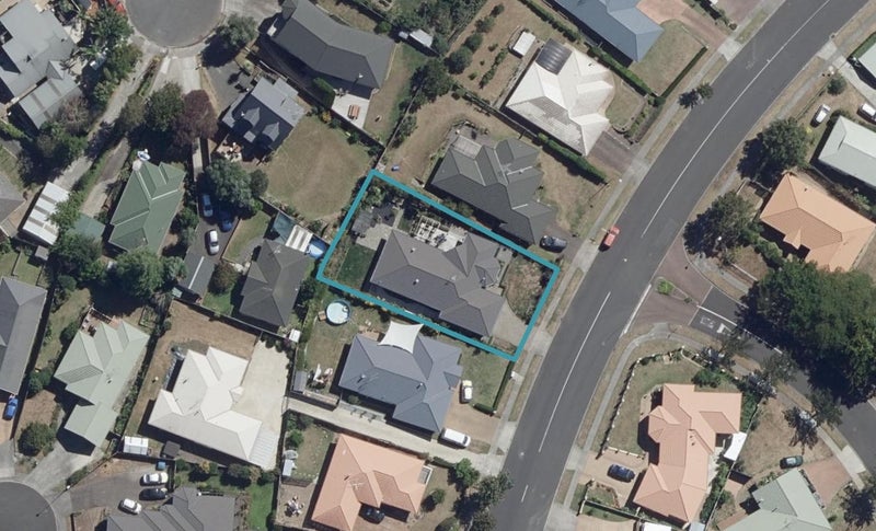 34 Bartholomew Drive, Nawton, Hamilton - Carousel 1
