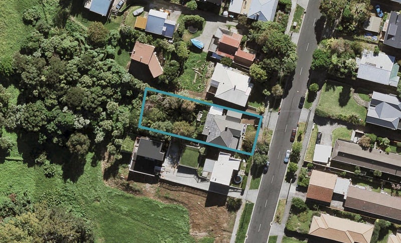 32 Symonds Street, Onehunga, Auckland - Carousel 1