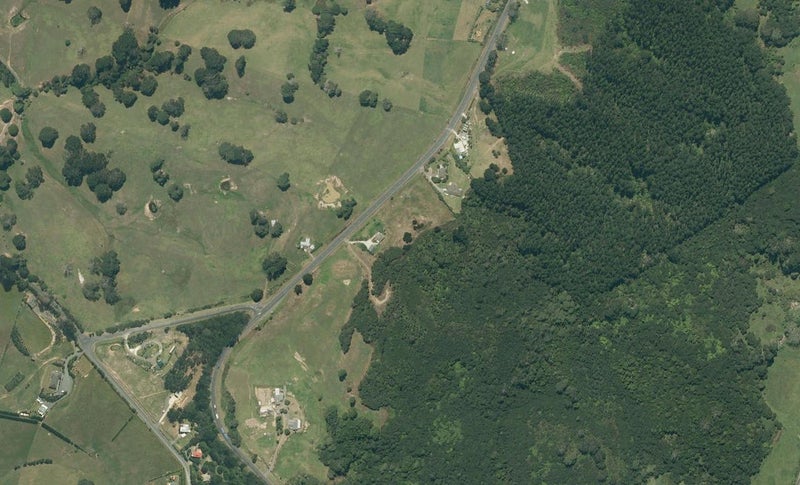 1352 Kaipara Coast Highway, Warkworth - Carousel 1