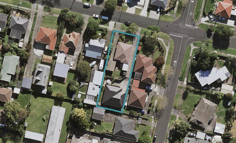 2/13 Hamilton Road, Papatoetoe, Auckland - Carousel 1